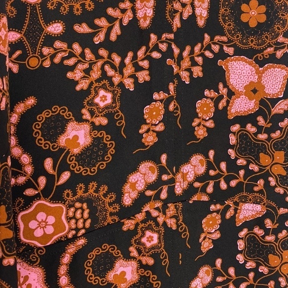 ALC Stuart black floral silk sleeveless hi low top small - Picture 3 of 9